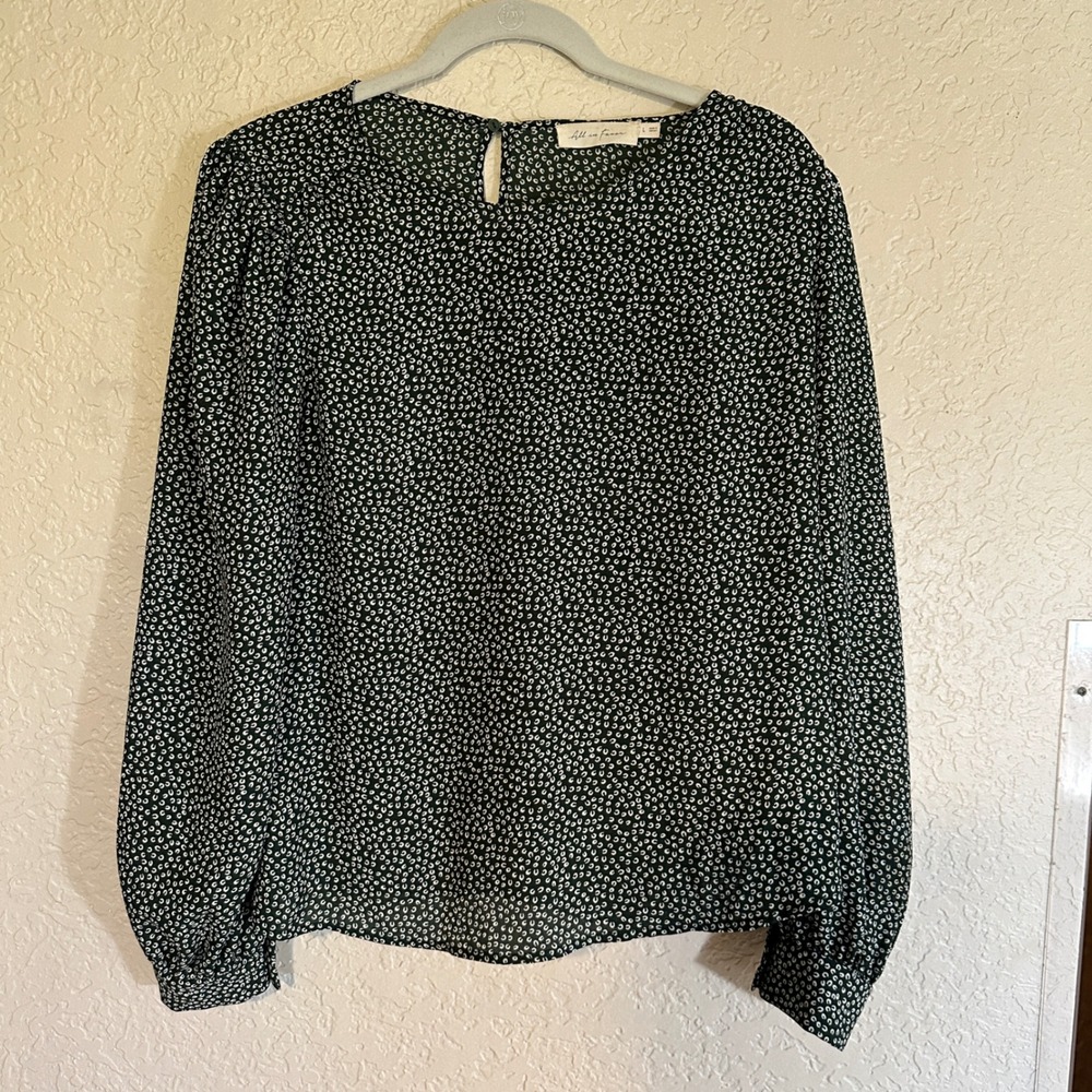 All in Favor Women's Blouse Size L Long Sleeve Green White Print Top Blouse